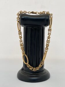 Mascote de Mulher 18k